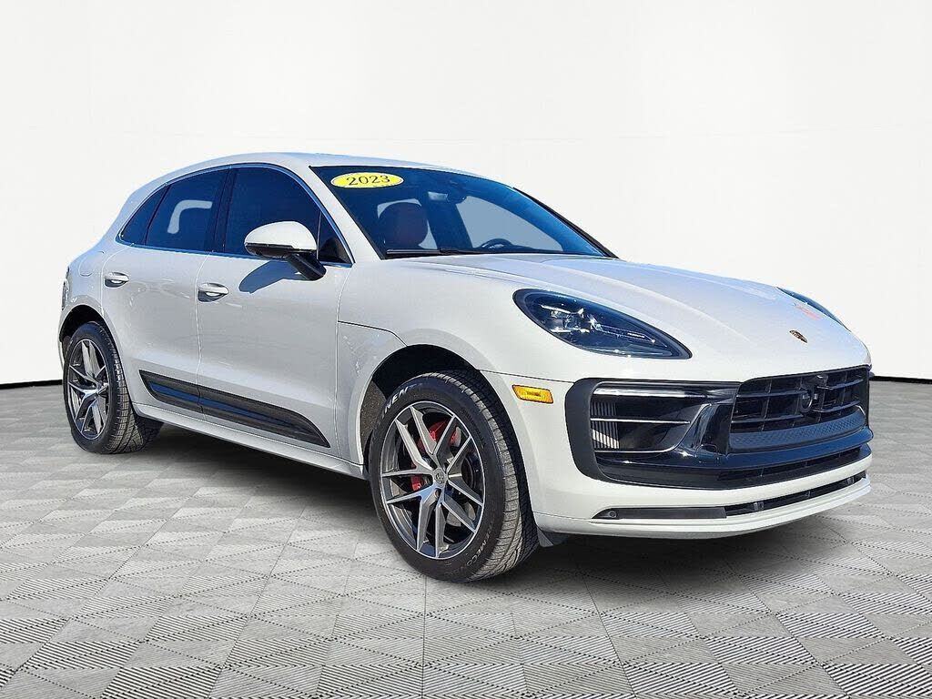 2023 PORSCHE Macan