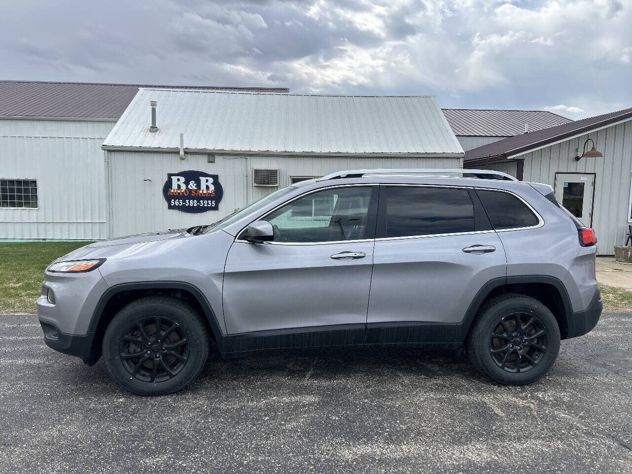 2018 JEEP Cherokee