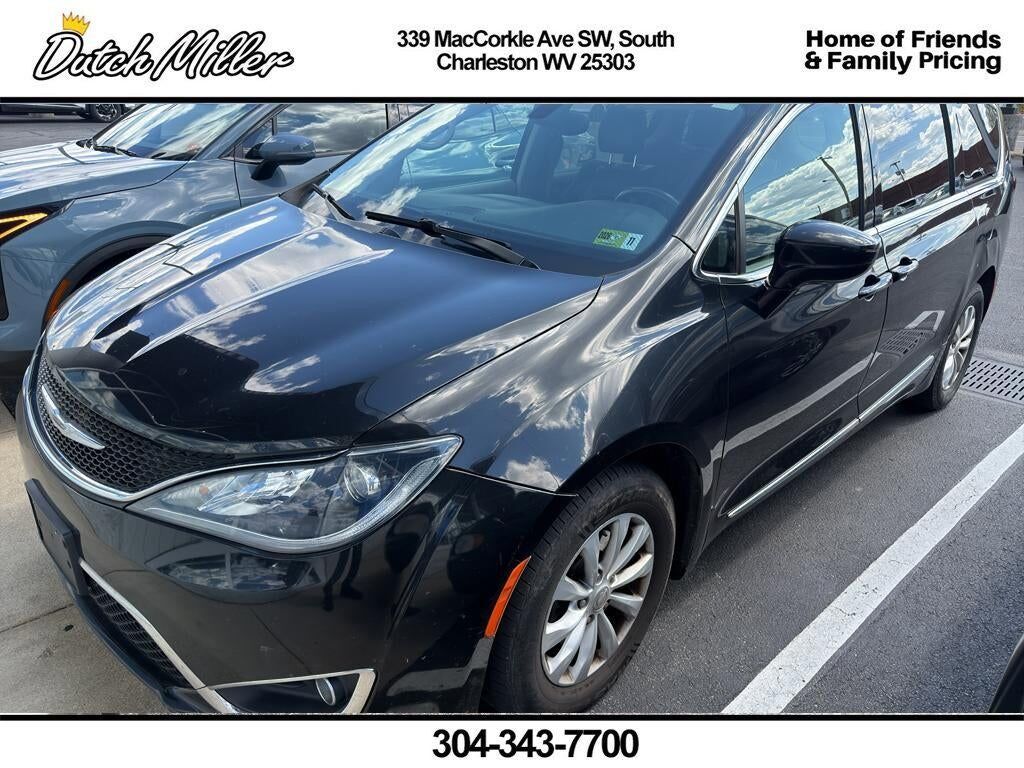 2017 CHRYSLER Pacifica