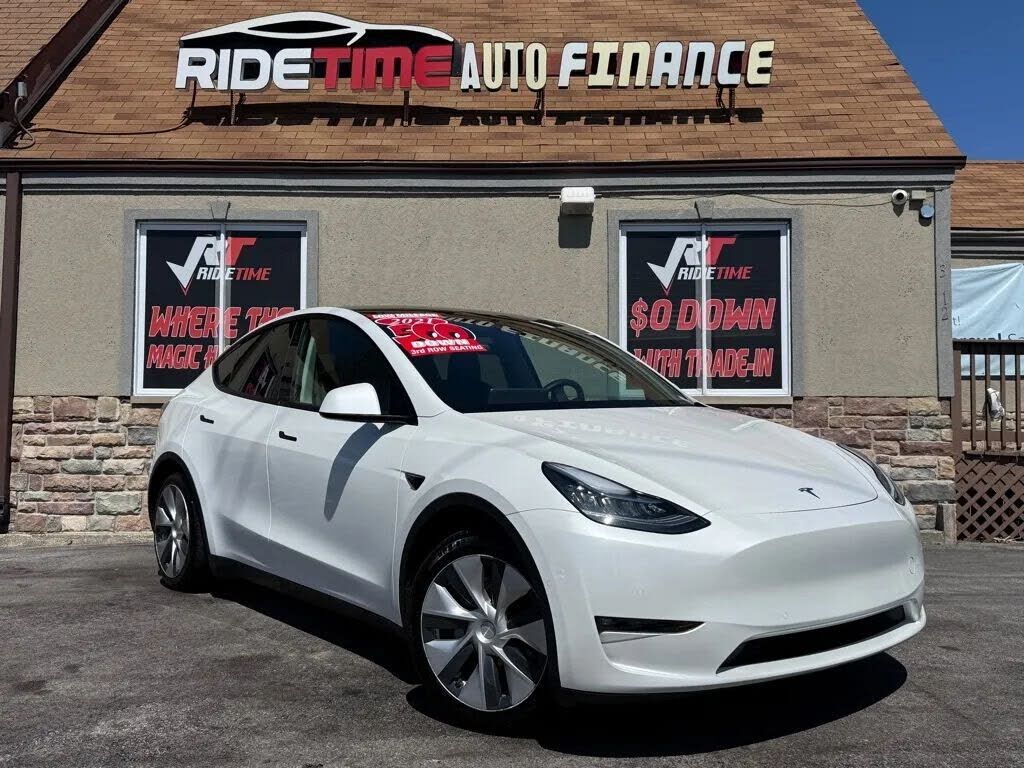 2021 TESLA Model Y