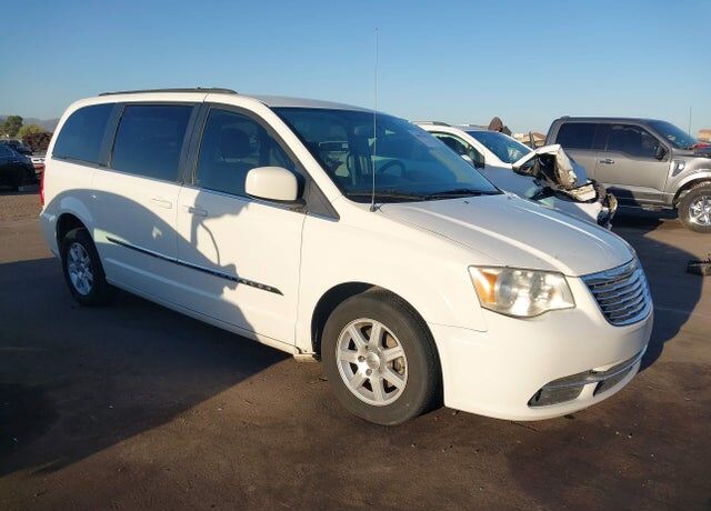 2012 CHRYSLER Town and Country