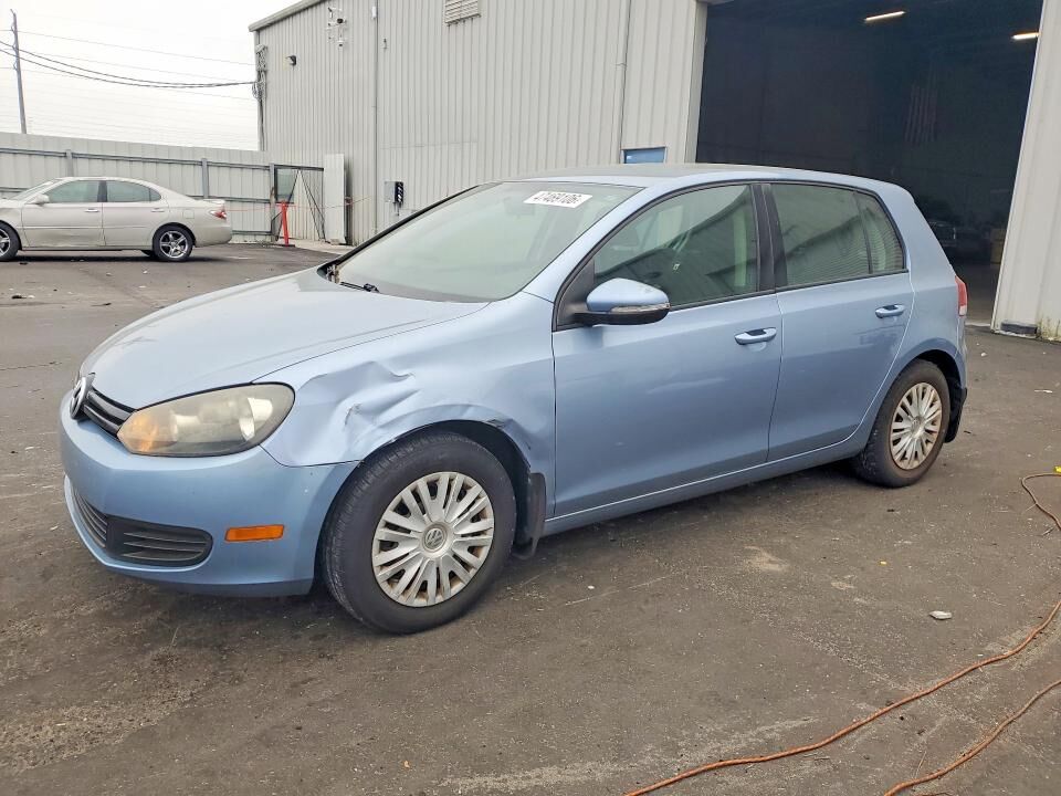 2011 VOLKSWAGEN Golf
