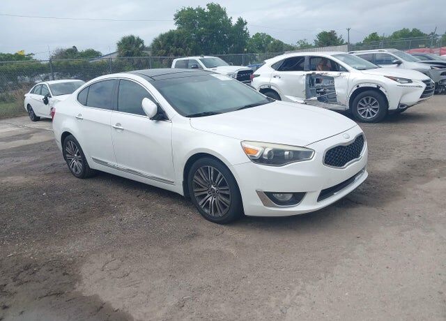 2014 KIA Cadenza