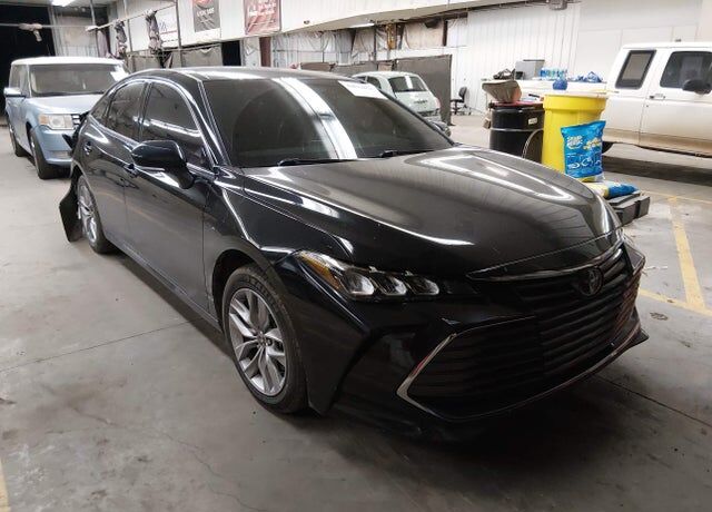 2022 TOYOTA Avalon