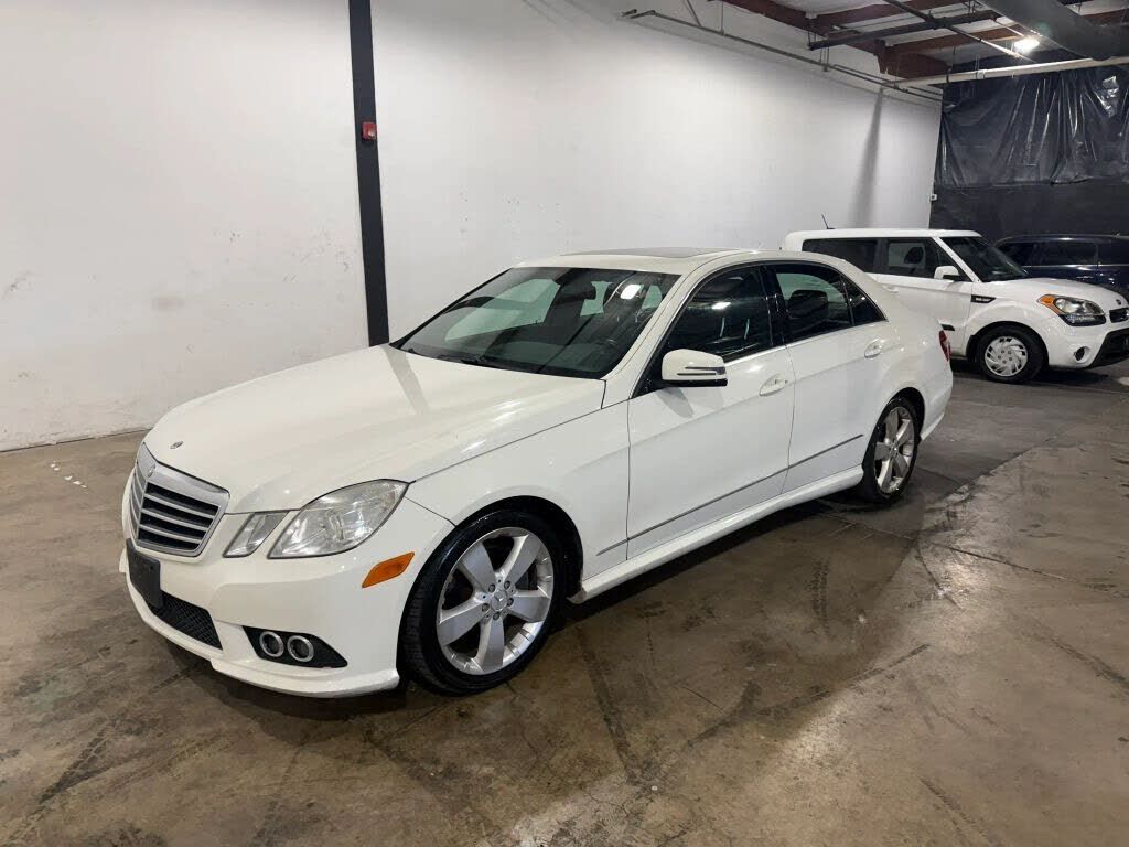 2010 MERCEDES-BENZ E-Class