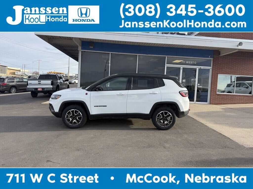 2025 JEEP Compass