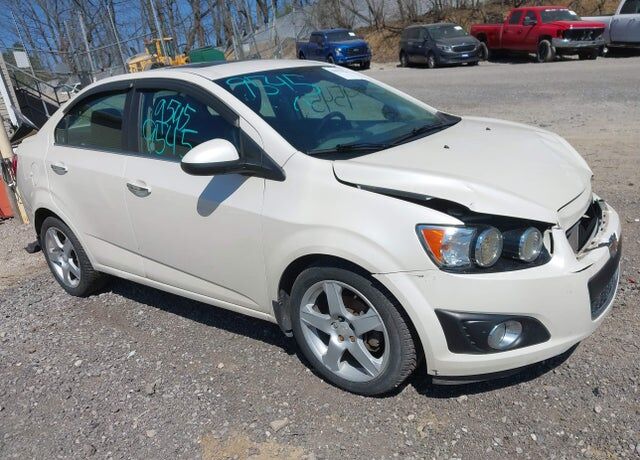2015 CHEVROLET Sonic