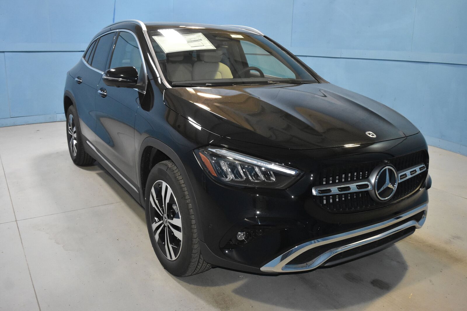 2026 MERCEDES-BENZ GLA-Class