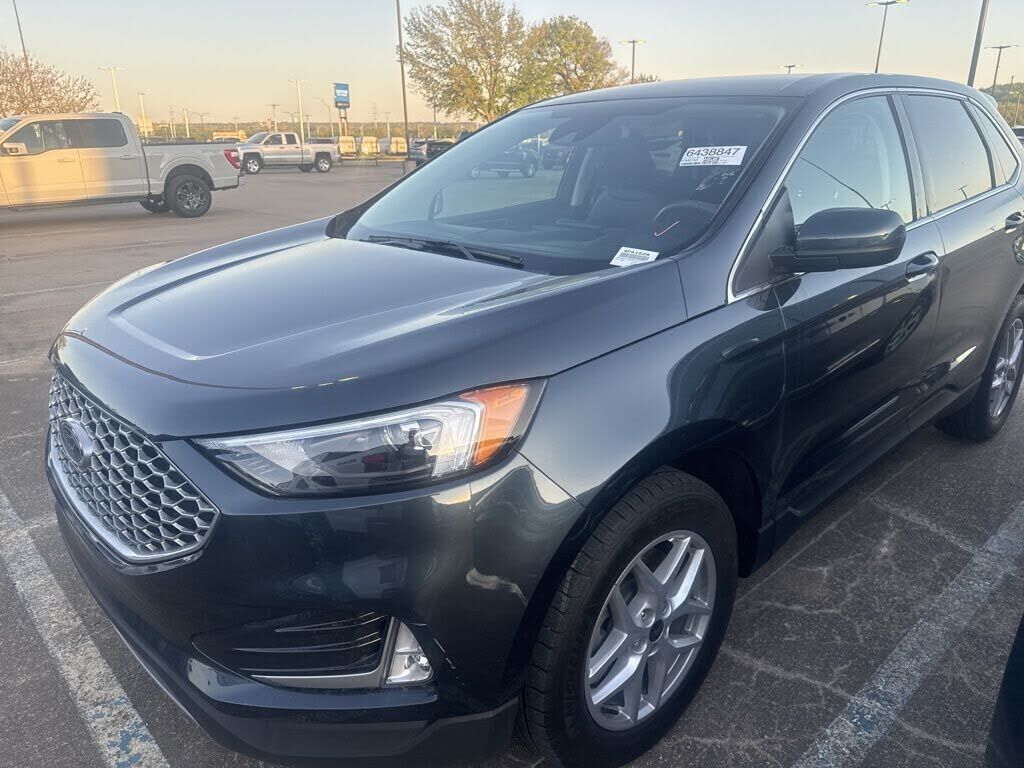 2023 FORD Edge