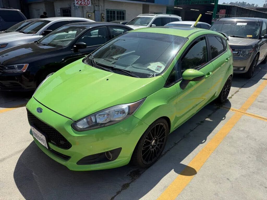 2014 FORD Fiesta