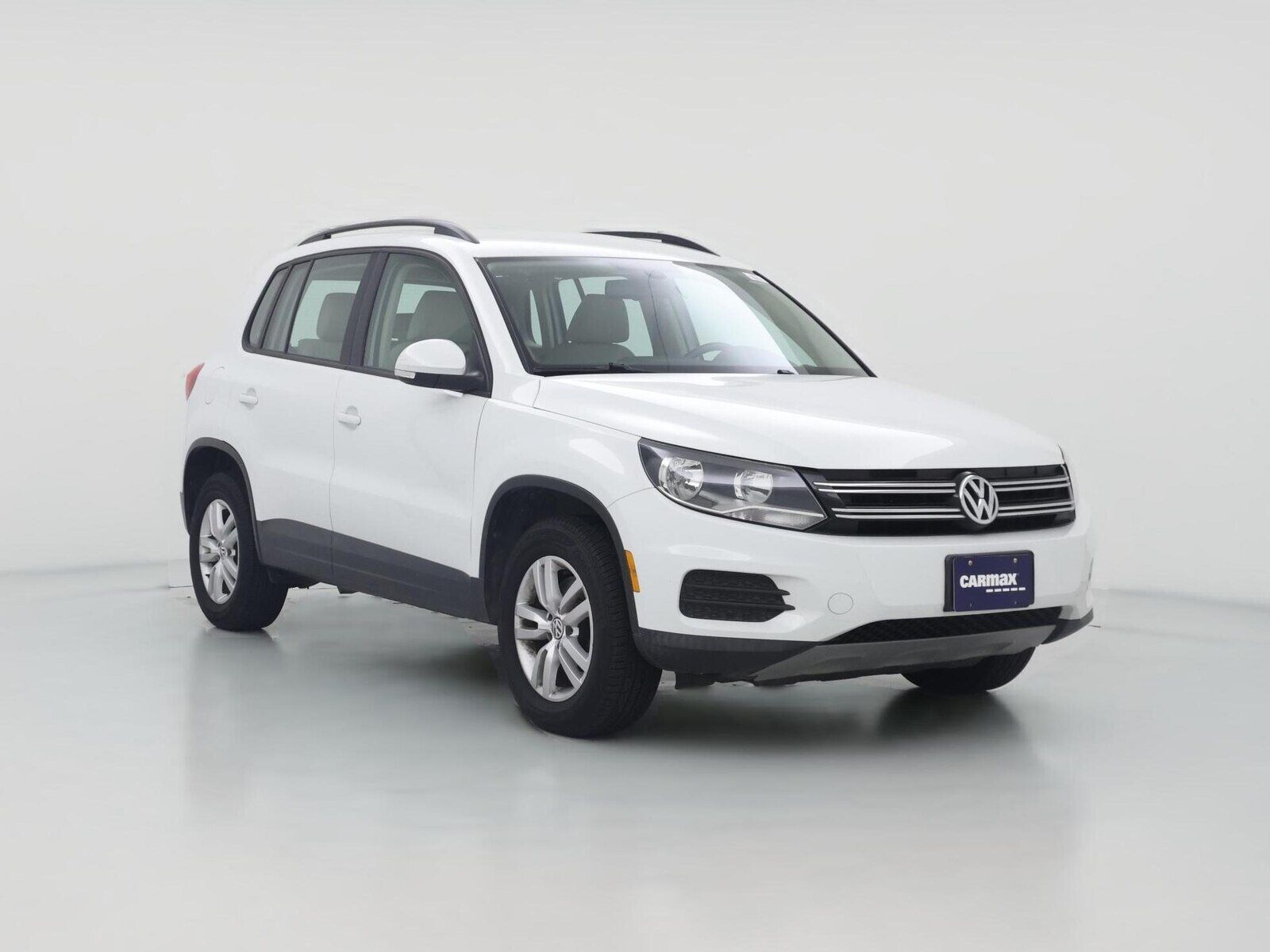 2016 VOLKSWAGEN Tiguan