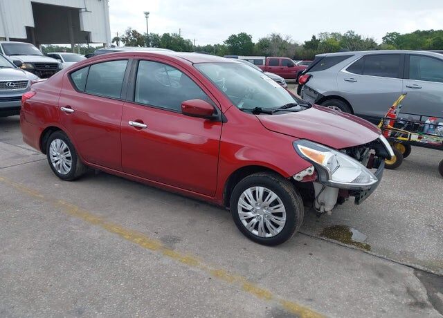 2017 NISSAN Versa