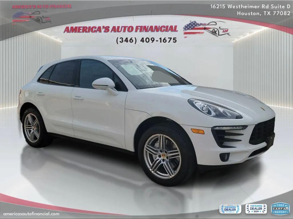 2016 PORSCHE Macan