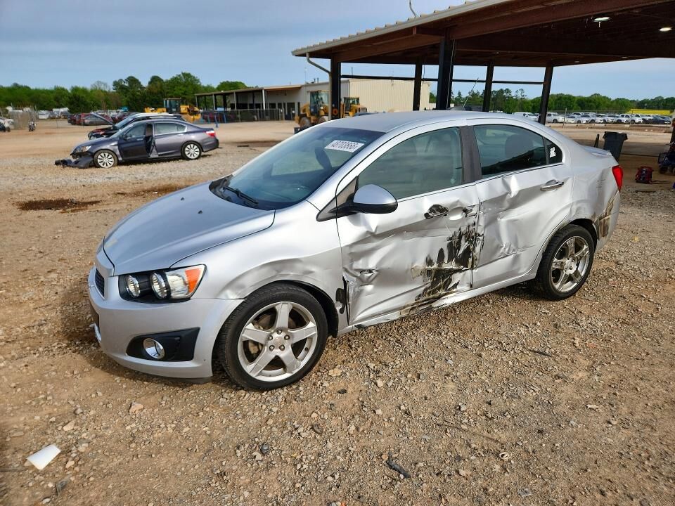 2015 CHEVROLET Sonic