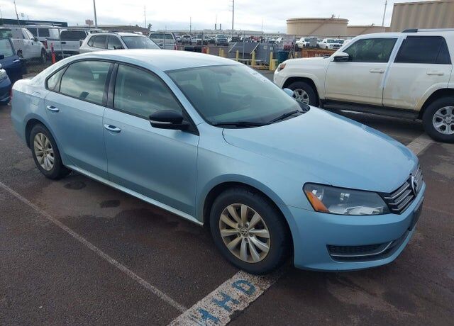 2012 VOLKSWAGEN Passat