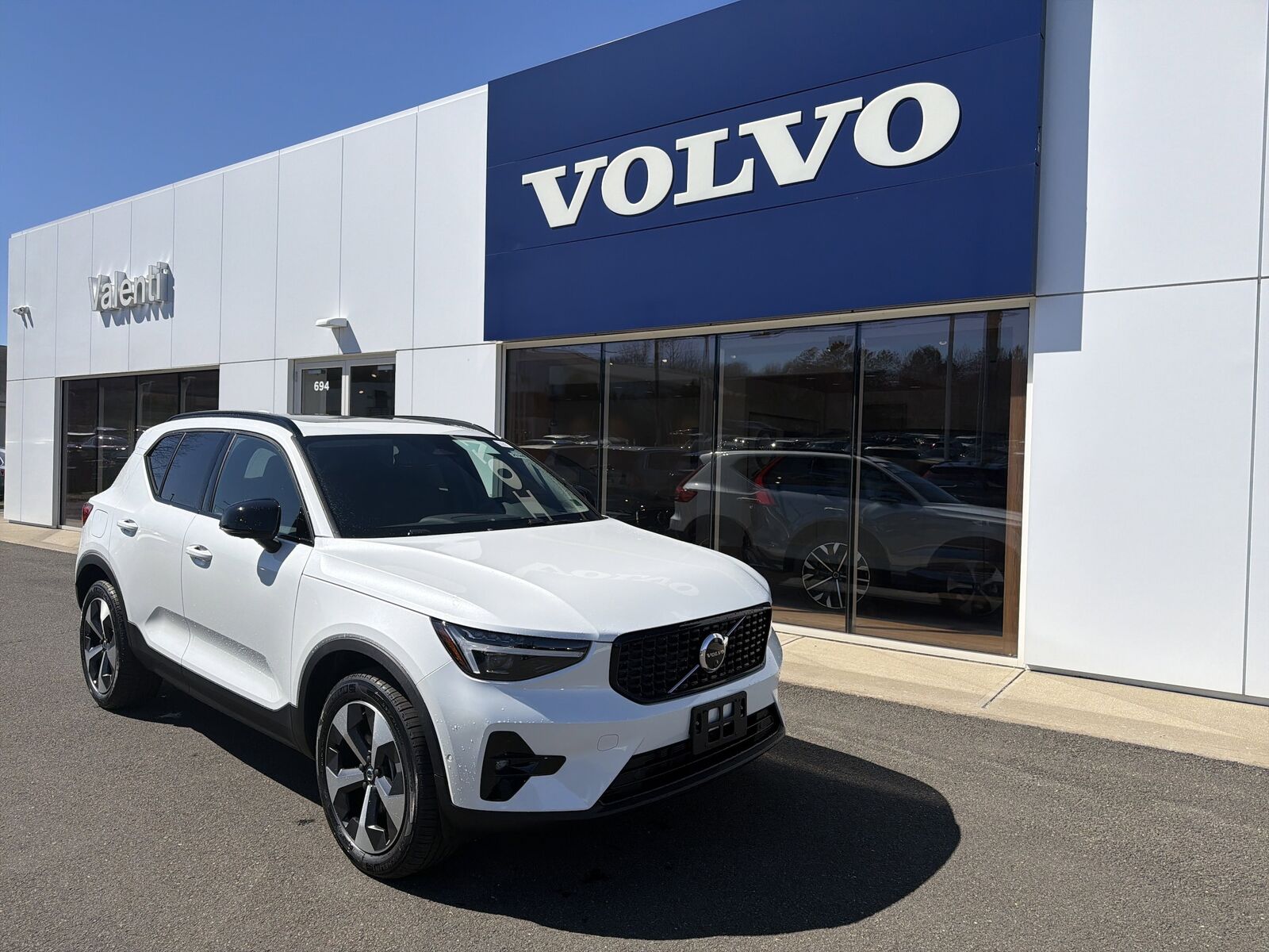 2026 VOLVO XC40