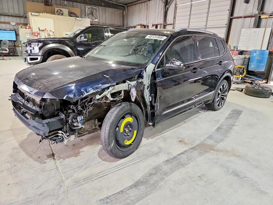 2019 VOLKSWAGEN Tiguan