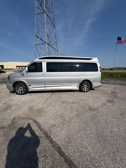 2017 CHEVROLET Express