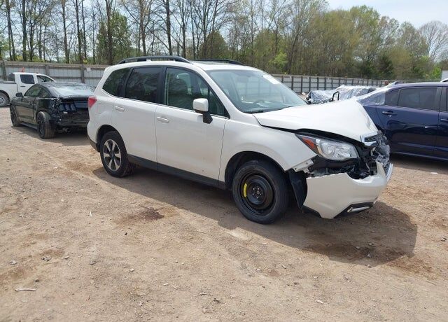 2017 SUBARU Forester