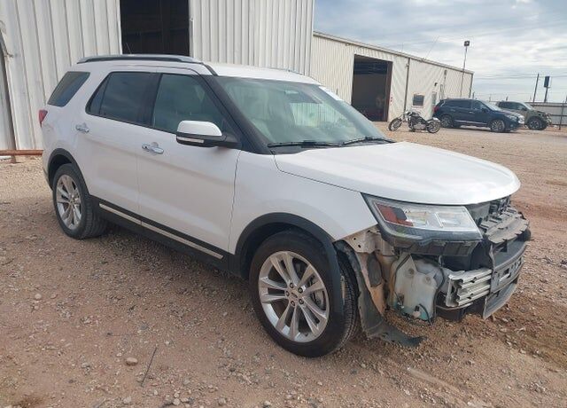 2018 FORD Explorer