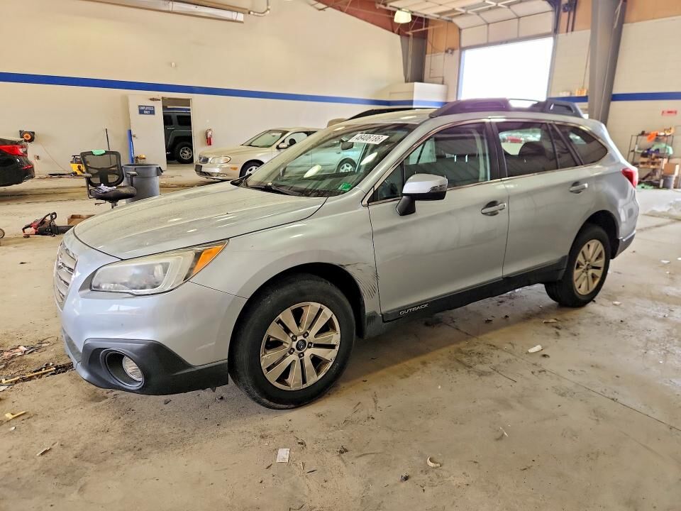 2016 SUBARU Outback