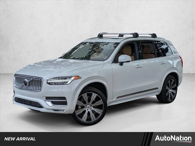 2022 VOLVO XC90