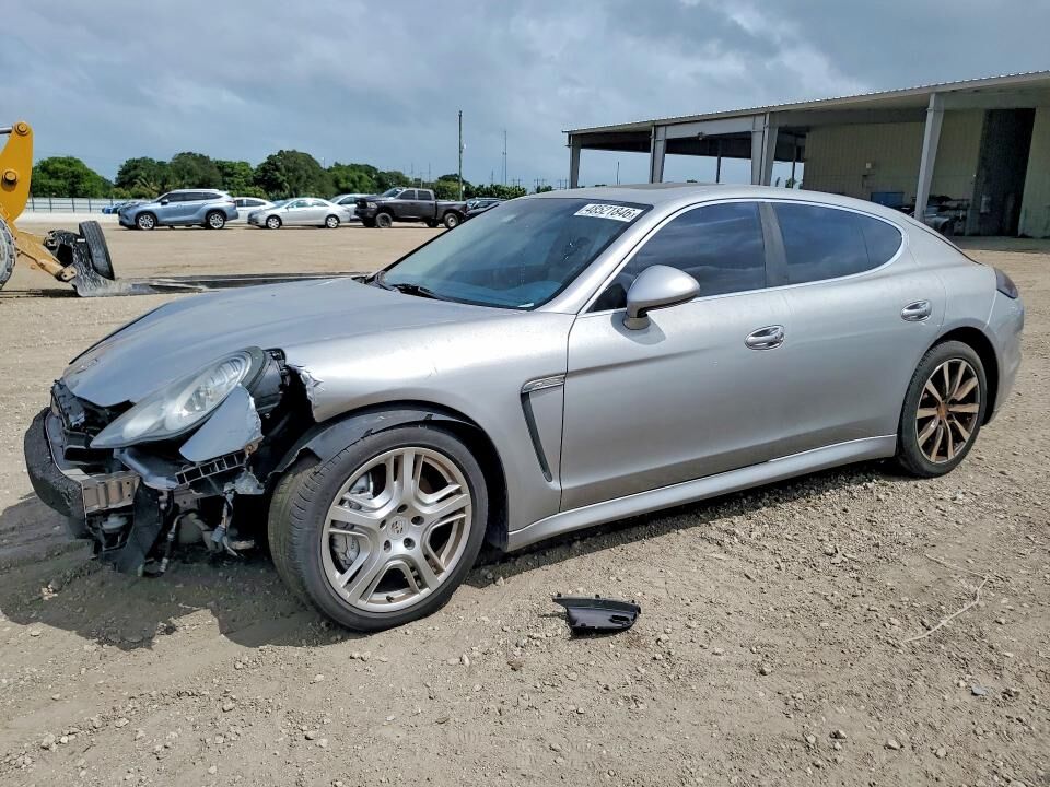 2011 PORSCHE Panamera