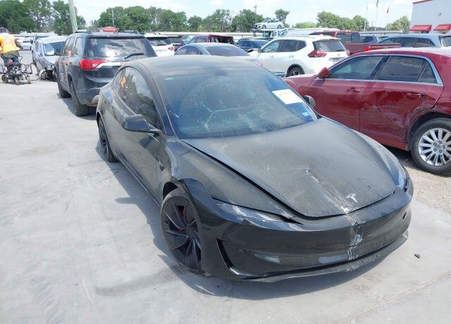 2024 TESLA Model 3