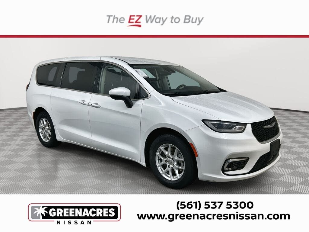 2023 CHRYSLER Pacifica