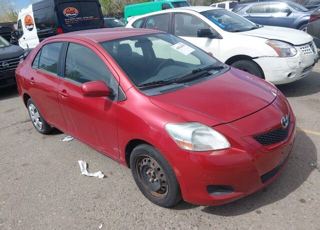 2012 TOYOTA Yaris