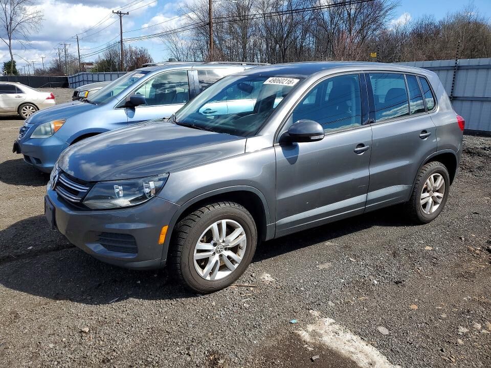 2013 VOLKSWAGEN Tiguan