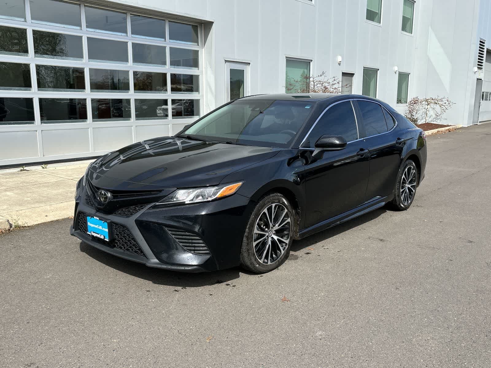 2020 TOYOTA Camry