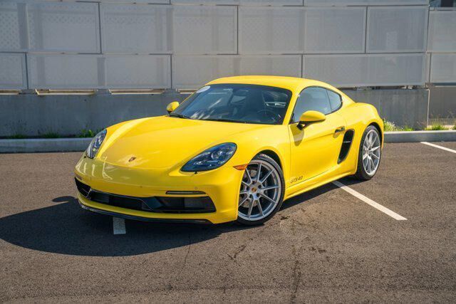 2025 PORSCHE 718