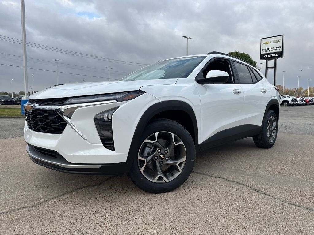 2026 CHEVROLET Trax
