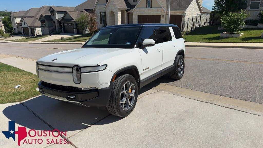 2023 RIVIAN R1S