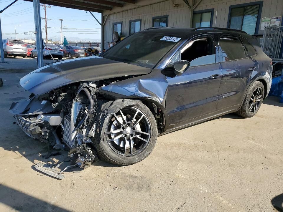 2020 PORSCHE Cayenne