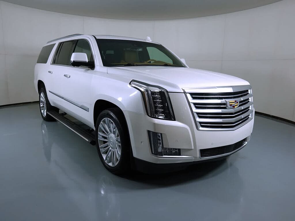 2017 CADILLAC Escalade ESV