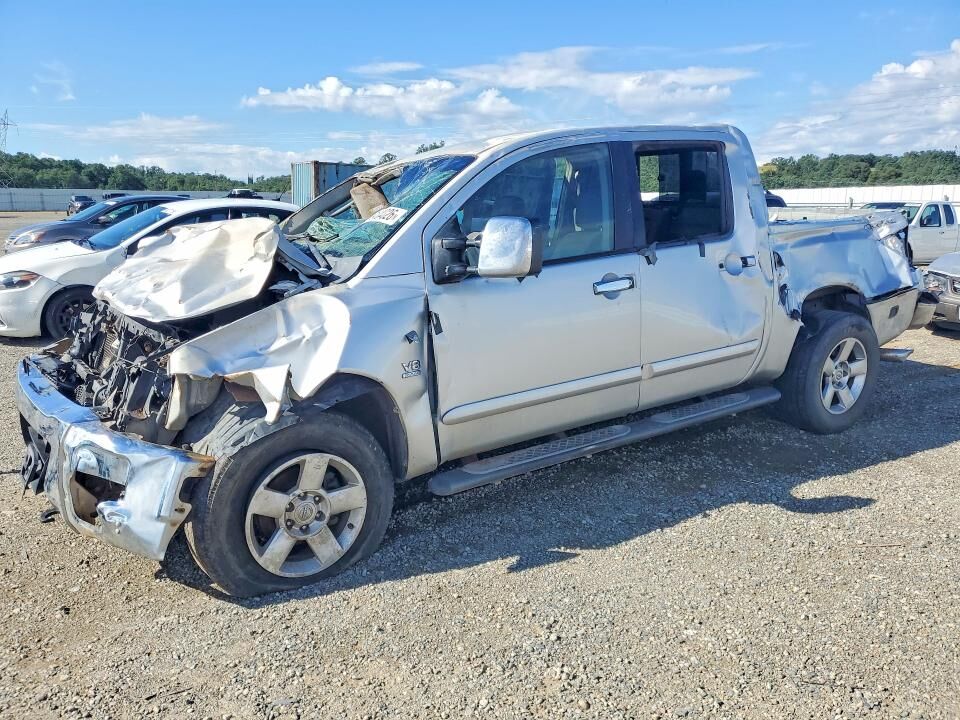 2004 NISSAN Titan