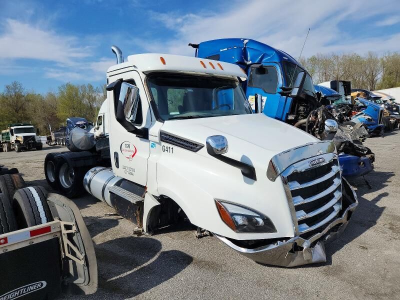 2021 FREIGHTLINER Cascadia