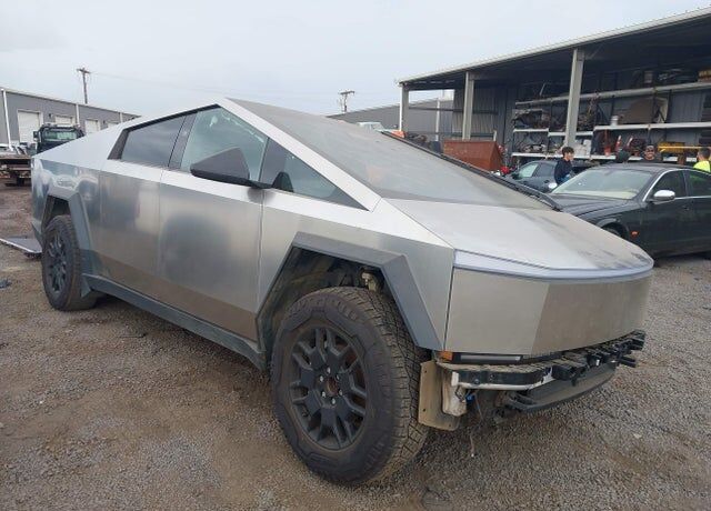 2024 TESLA Cybertruck