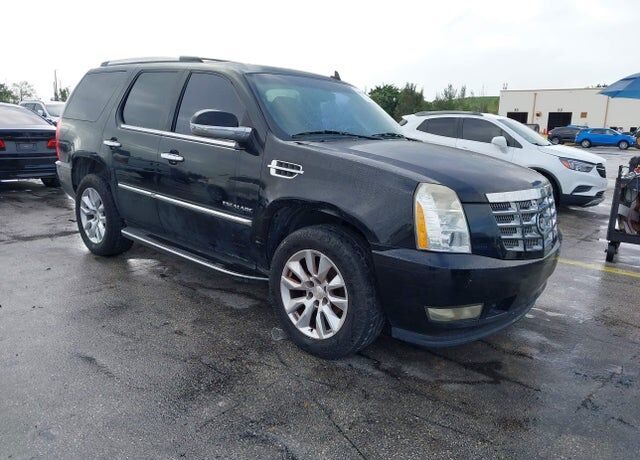 2011 CADILLAC Escalade