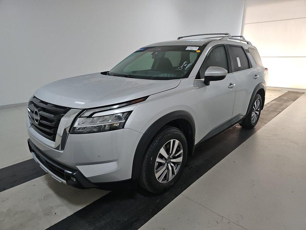 2022 NISSAN Pathfinder