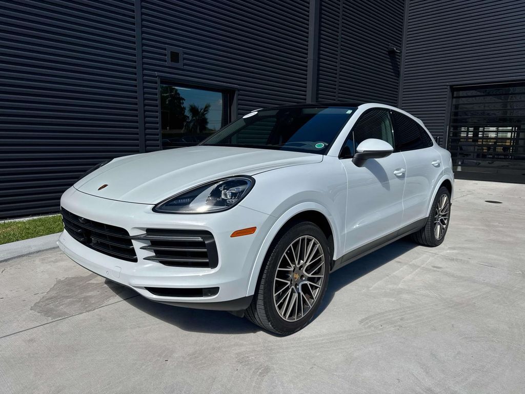2022 PORSCHE Cayenne