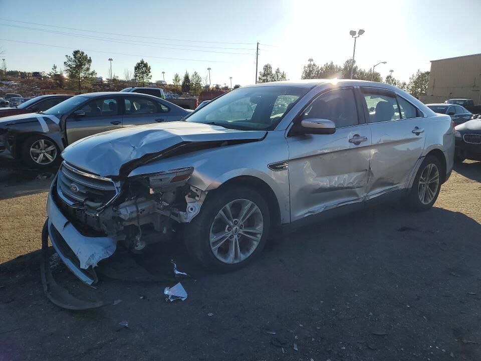 2013 FORD Taurus