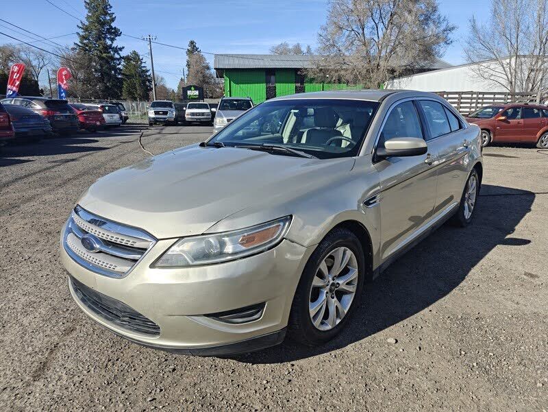 2010 FORD Taurus