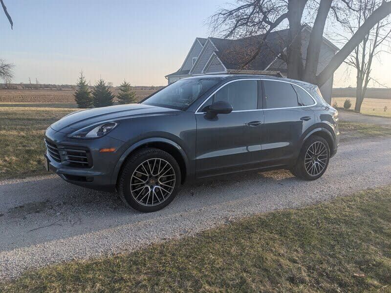 2019 PORSCHE Cayenne