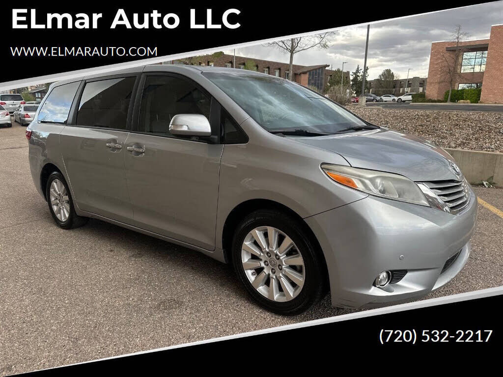 2015 TOYOTA Sienna