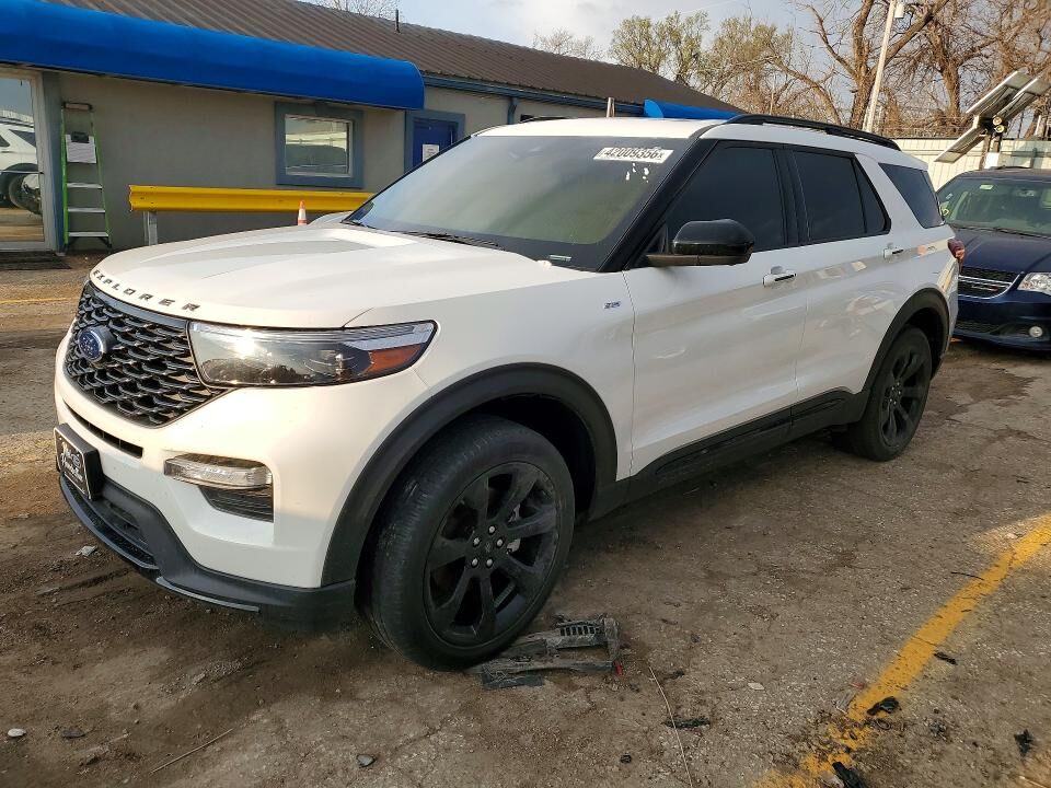2023 FORD Explorer