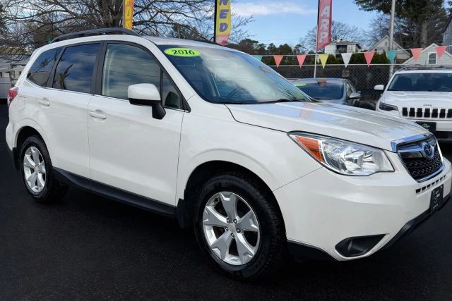 2016 SUBARU Forester