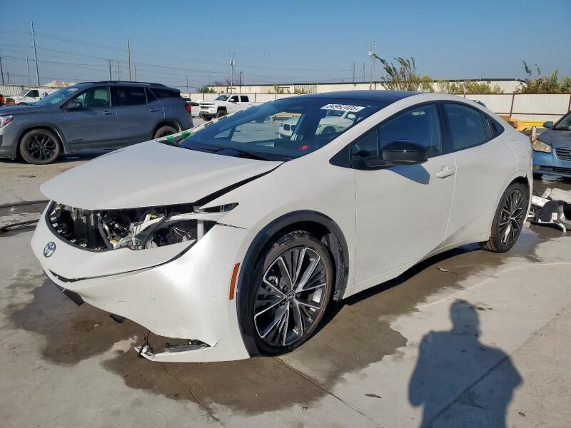 2024 TOYOTA PRIUS